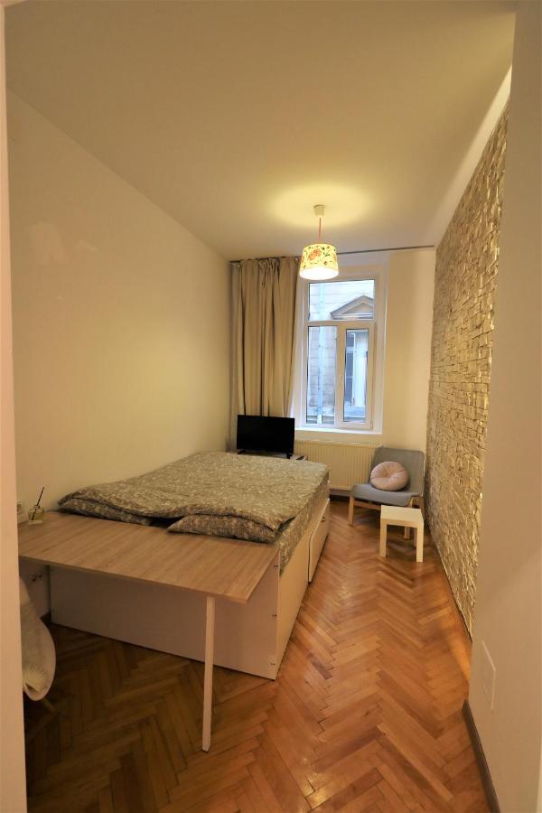 Cozy Old Town Apartment - Free Minibar Bukurešť Exteriér fotografie