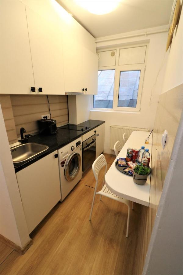 Cozy Old Town Apartment - Free Minibar Bukurešť Exteriér fotografie