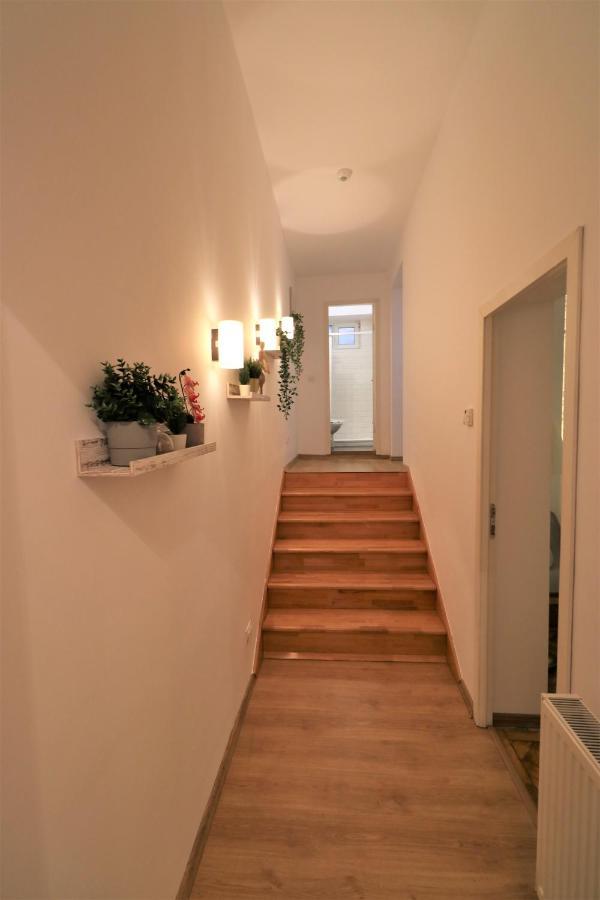 Cozy Old Town Apartment - Free Minibar Bukurešť Exteriér fotografie