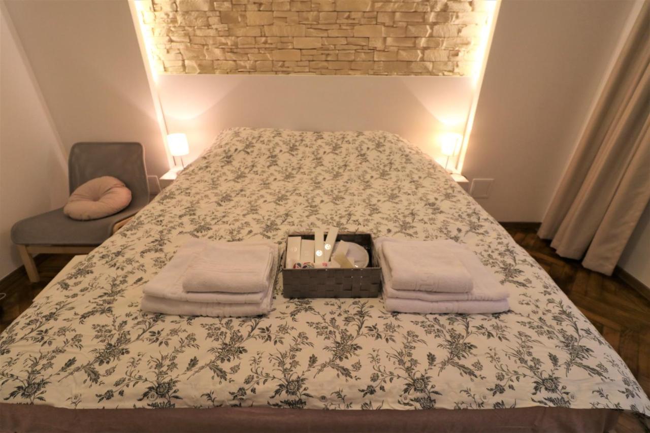Cozy Old Town Apartment - Free Minibar Bukurešť Exteriér fotografie
